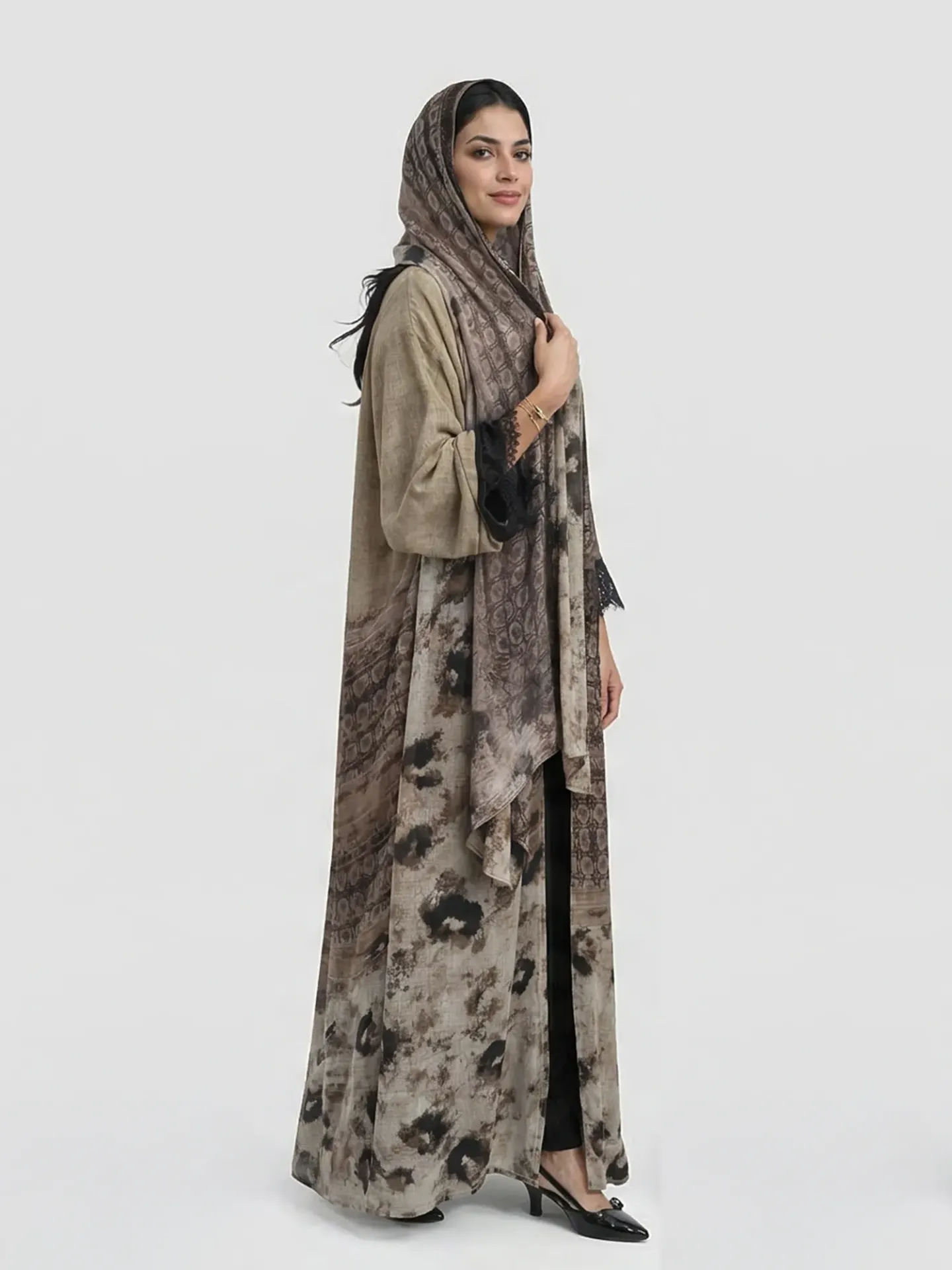S07 – Chiffon Abaya with a Brown Pattern