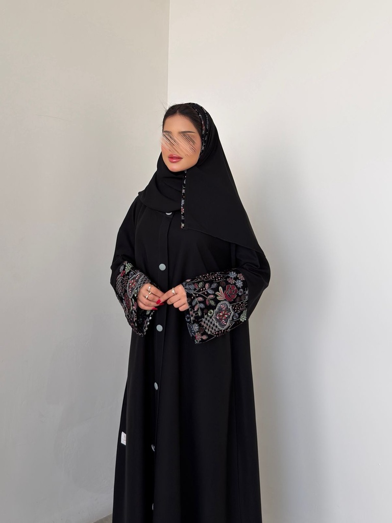 عباية كريب اللمار الأصلي مع لمسة مخمل بتطريز أنيق 🤍 (48, سهرة)