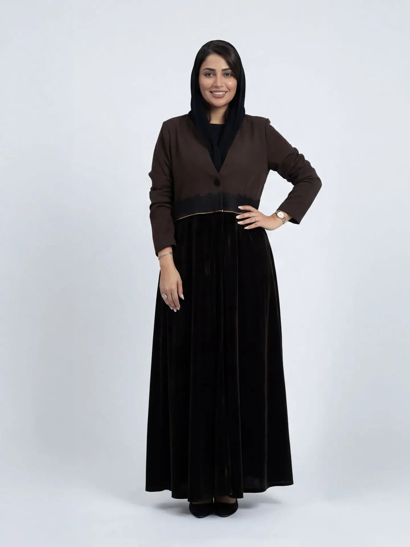 كاراميل – عباية بليزر مخمل وتفتة مع طرحة (48, دوام)