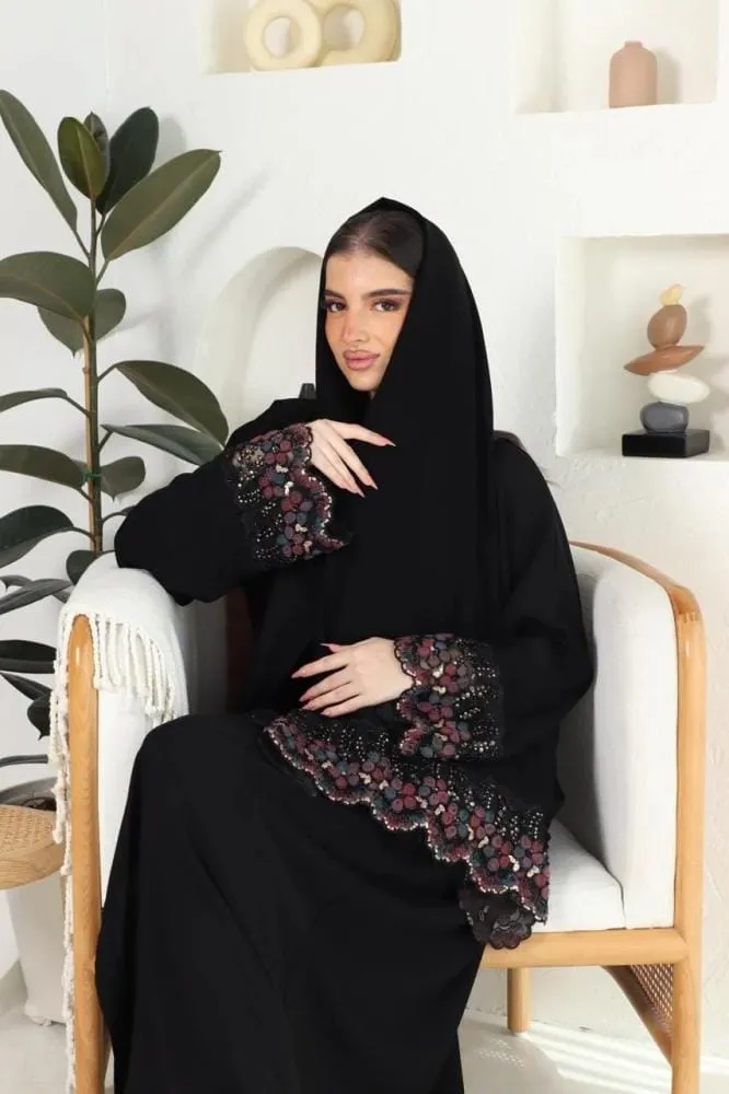 عباية سوداء نسائية من قماش الكريب