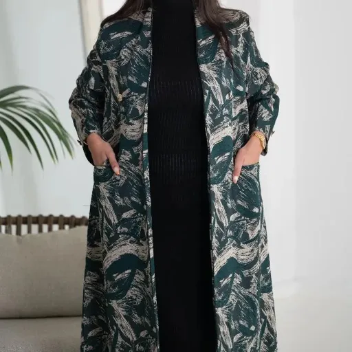 Abaya with Elegant Modern Details